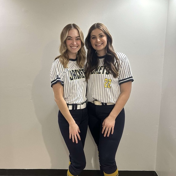 Hey I’m Charlee! 😆 - Picture 2 of 6